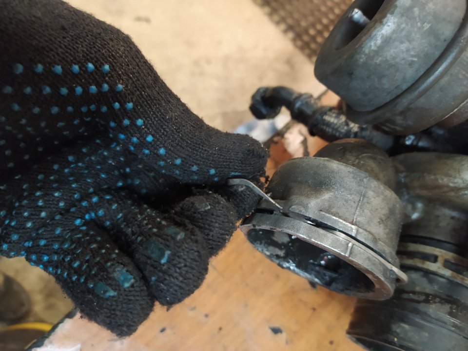 VW T5. 1.9tdi. газы в расширительном бачке — DRIVE2