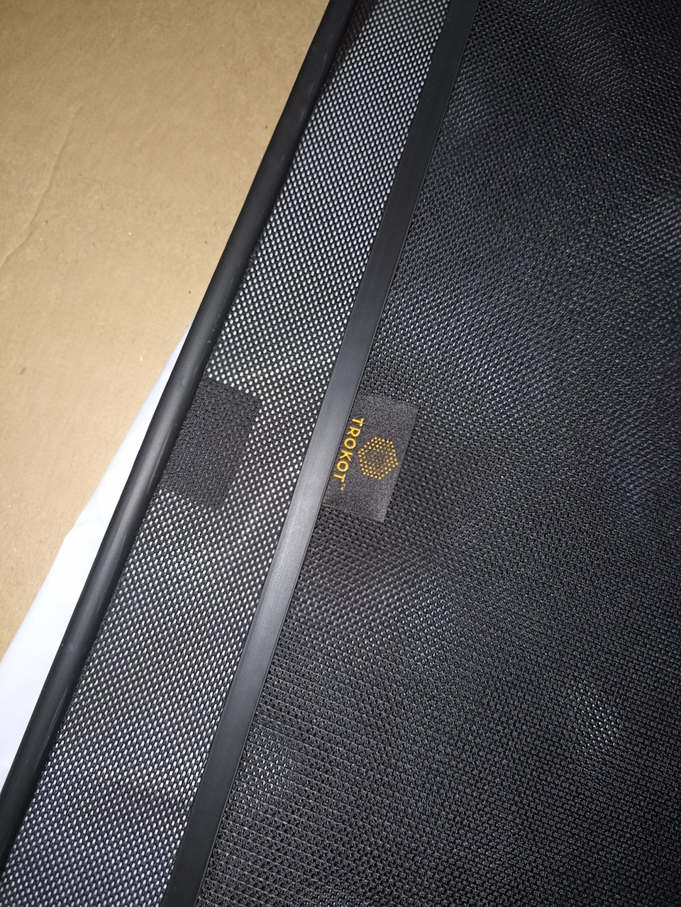 Установка сеток (шторок)на передние боковые стекла в основном для ...