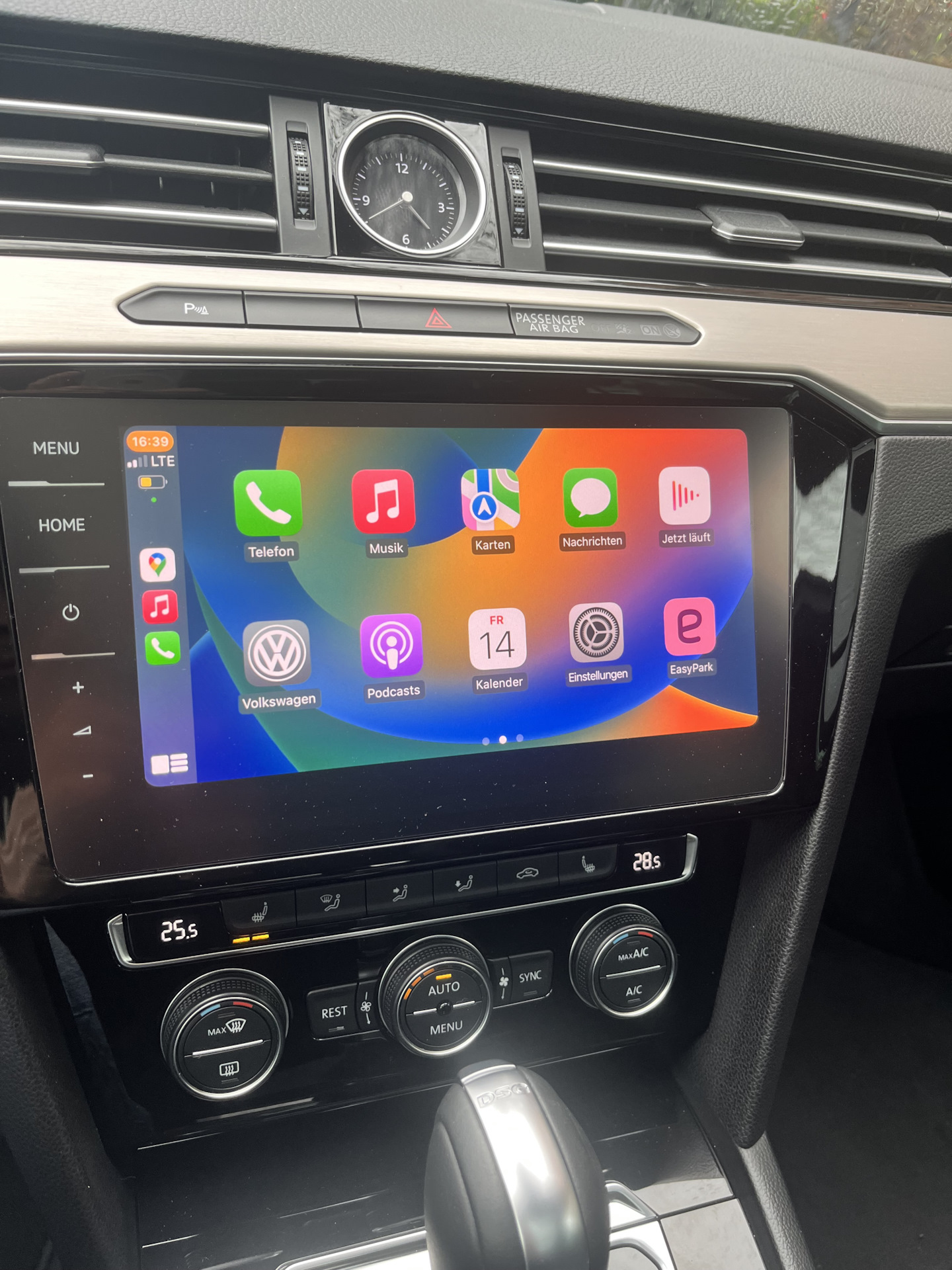 7. Discover Pro Wireless Apple CarPlay + отзыв эксплуатации — Volkswagen  Passat Variant (B8), 2 л, 2019 года | аксессуары | DRIVE2