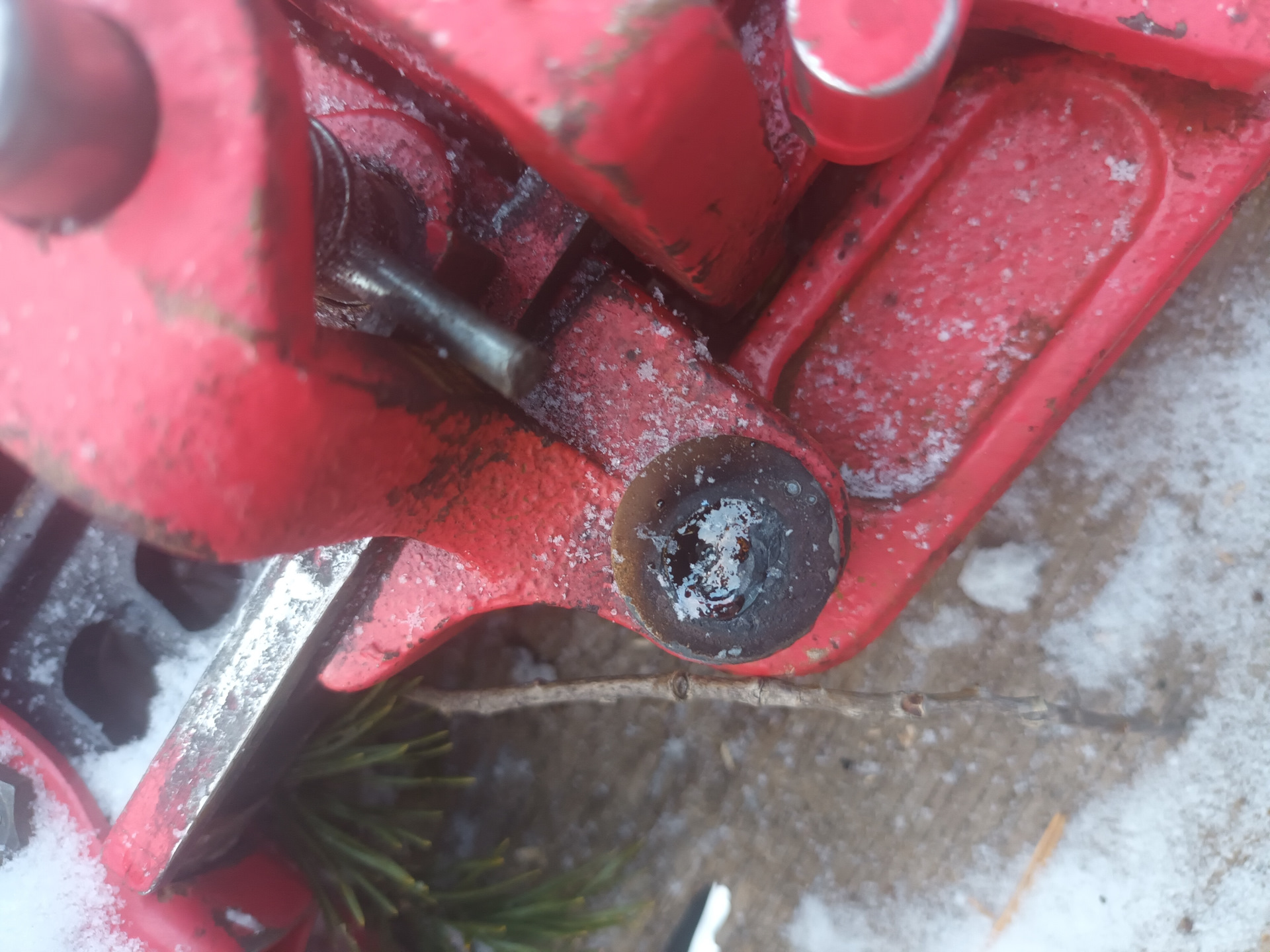 Покатался по лесу, порвал шину, о важности инструментов в авто — УАЗ ...