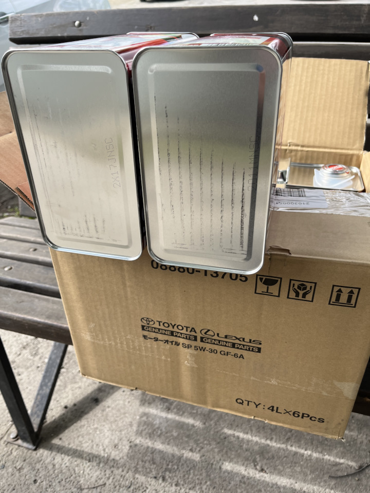 Оригинальное масло toyota 0w20/5w30 на Toyota Camry (XV50), Toyota ...