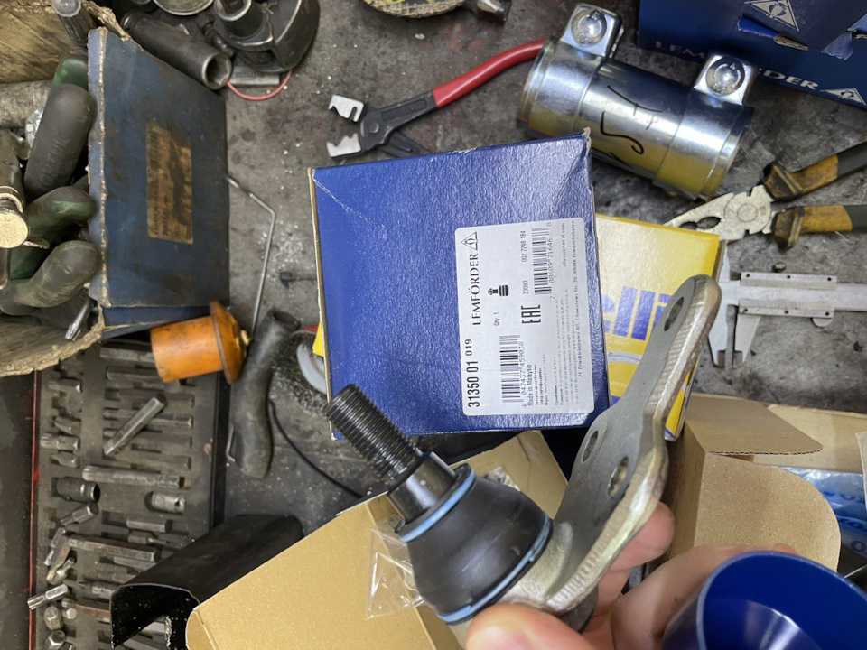 Фото в бортжурнале Volvo C30. Запчасти на фото: 3135001