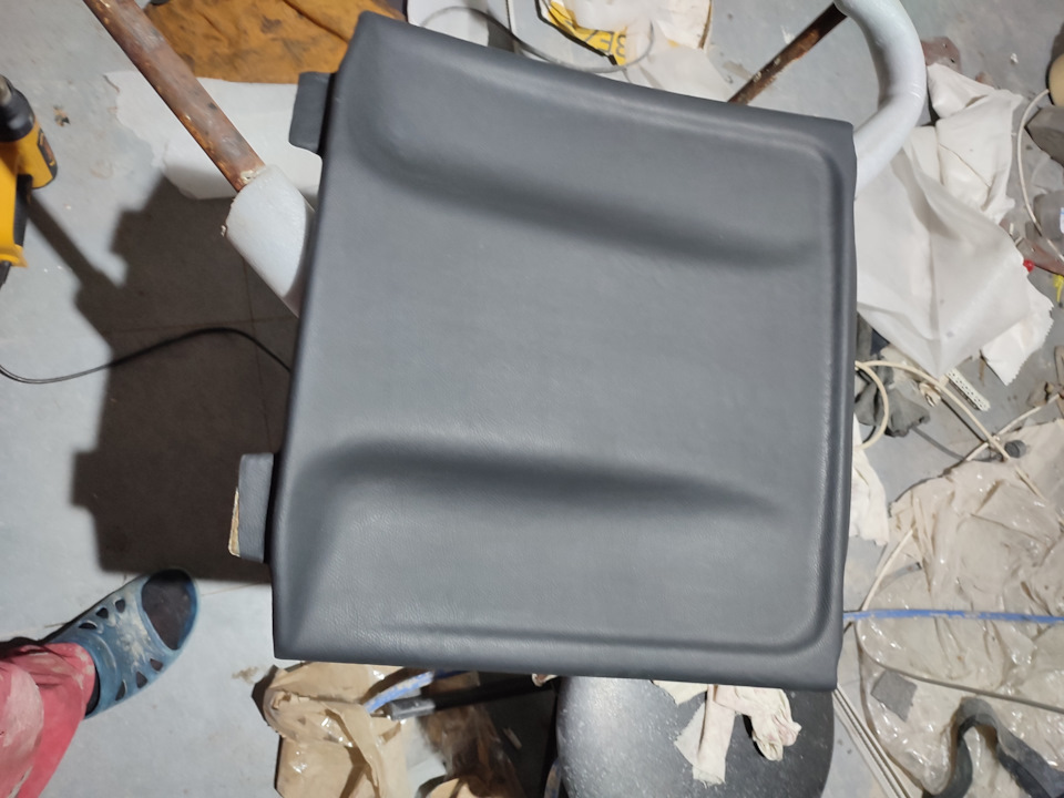 Перетяжка спинок спинок передних сидений — Mercedes-Benz C-class (W202 ...