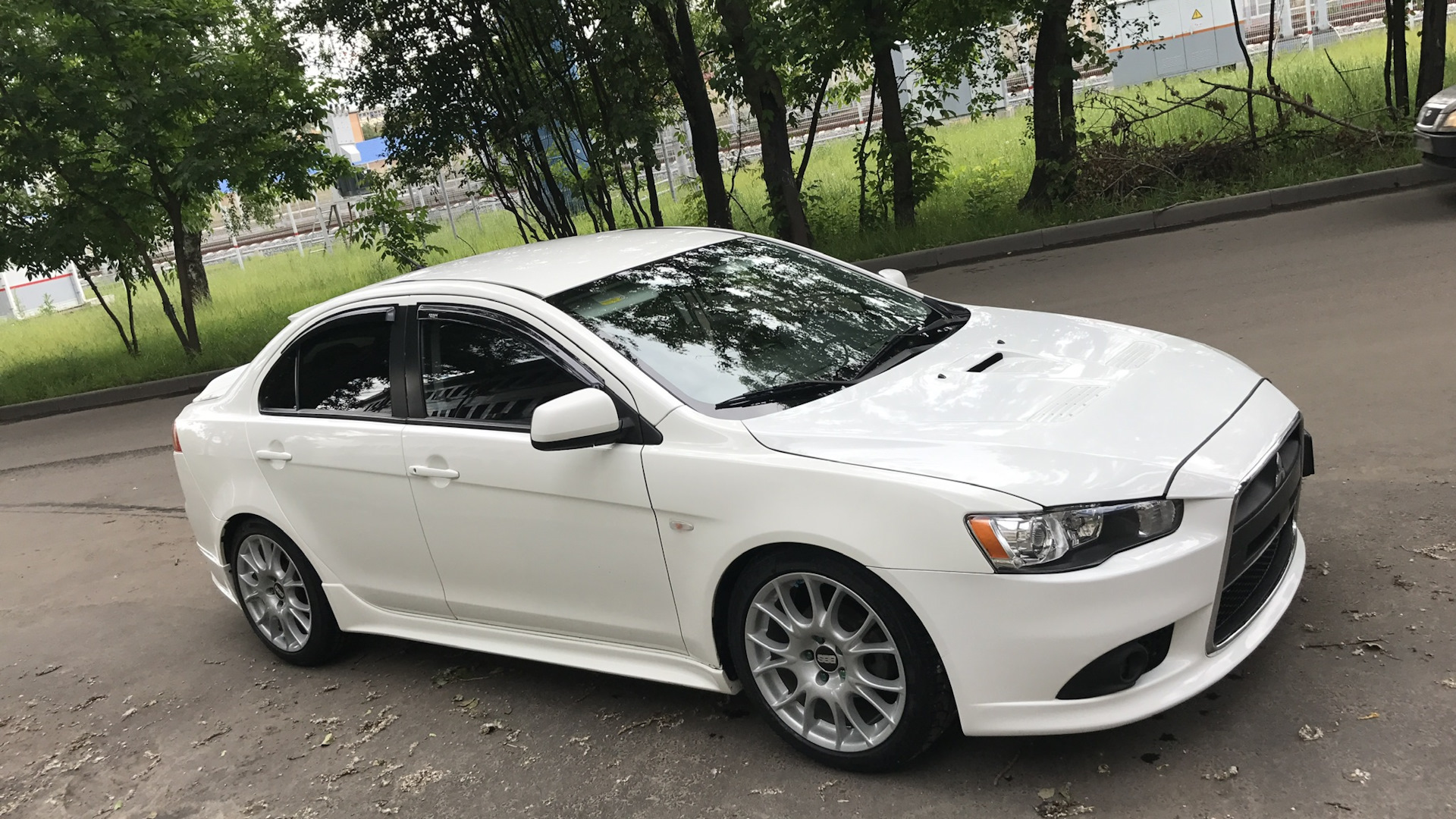 Mitsubishi Lancer X 2.0 бензиновый 2008 | 4WD Белый дружок на DRIVE2