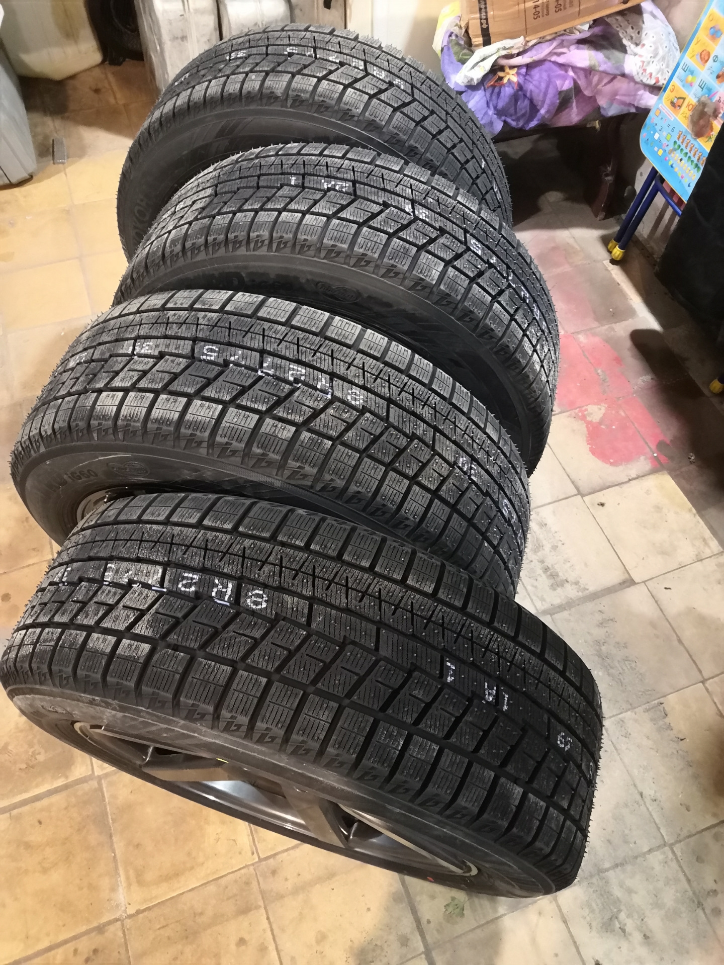 Зимние шины 205 55 r16 yokohama. Yokohama ig60. Резина зимняя Йокогама 16 для Нивы. 215/70r16 Yokohama зима. Шины Yokohama зимние модель 2007г.