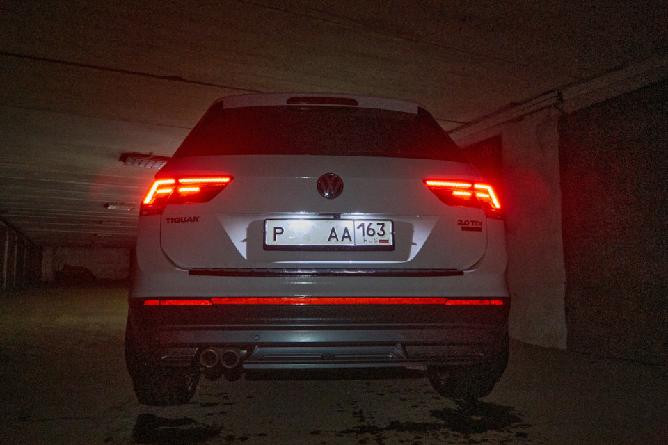 Задняя катафотная монобровь 2ч. — Volkswagen Tiguan (2G), 2 л, 2017 ...