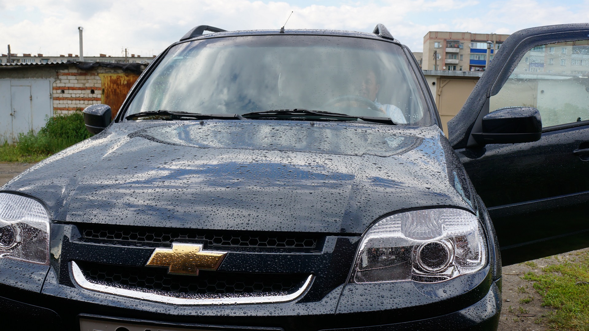 Chevrolet Niva (1G) 1.7 бензиновый 2013 | Черно-синий металлик на DRIVE2