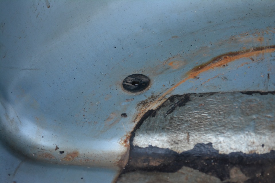 Сырость в багажнике или болезнь 99) — Lada 21099, 1,5 л, 2001 года ...