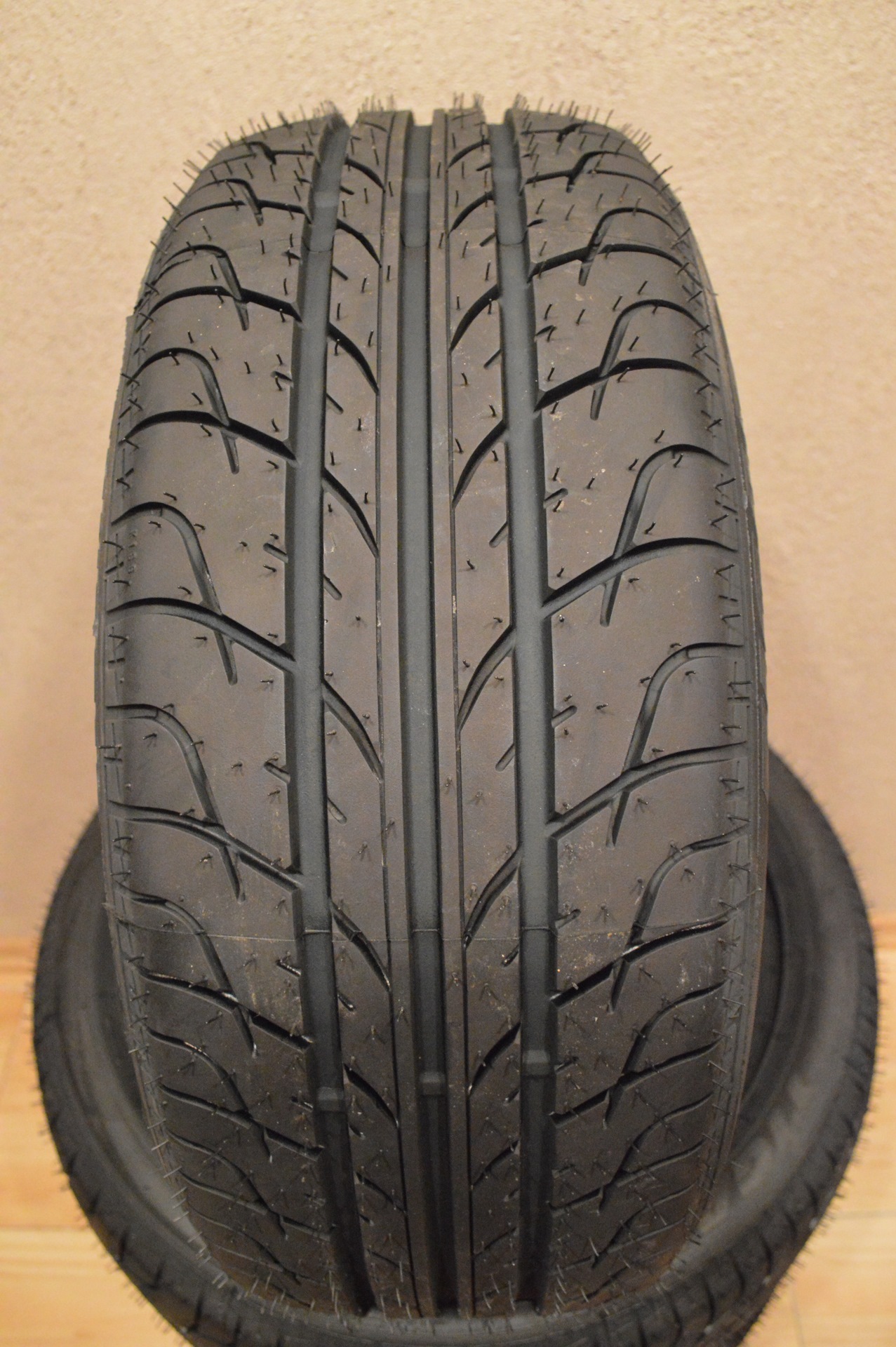 Шины на лето-TIGAR Syneris 195/50 R16 — Mazda Demio (2G), 1,5 л, 2004 ...
