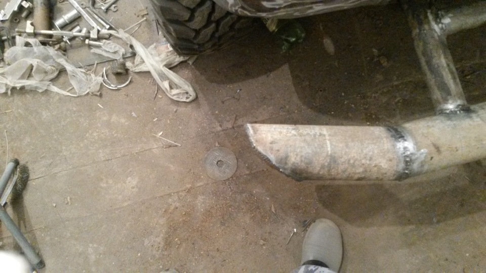 самодельный силовой бампер передний — Lada 4x4 3D, 2010 года | тюнинг ...