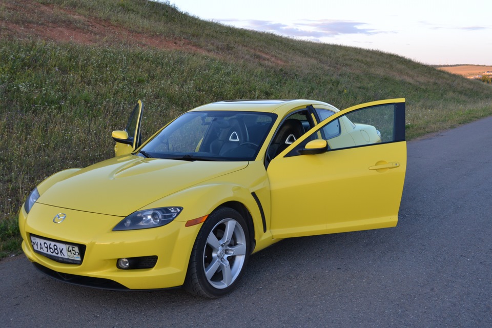 Mazda желтая. Mazda rx8 Yellow. Мазда rx8 желтая. Mazda спорткар RX-8 желтая. Yellow Mazda rx8 cuppe.