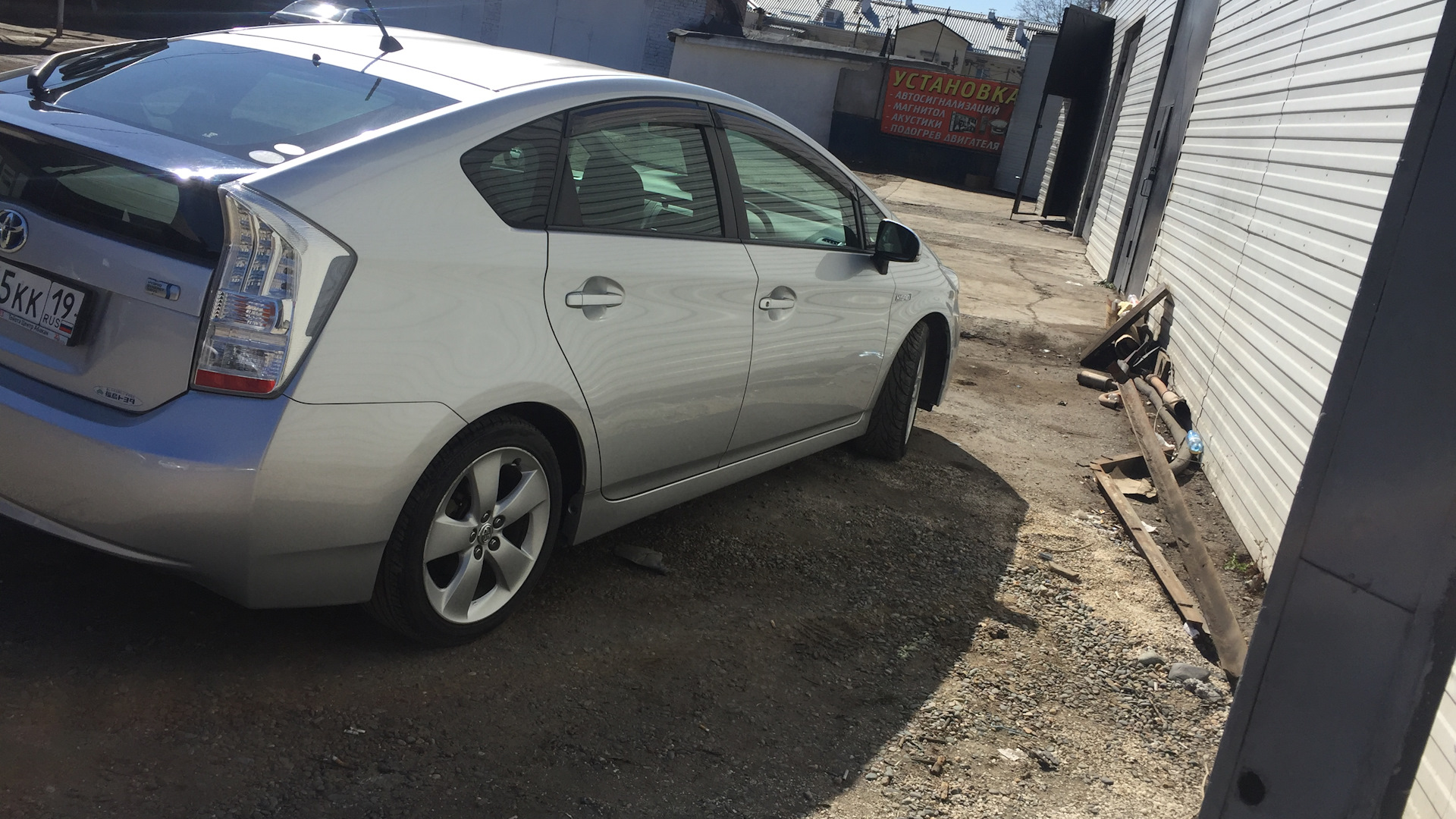 Toyota Prius (30) 1.8 гибридный 2010 | мой 12вольт Тралейбус на DRIVE2