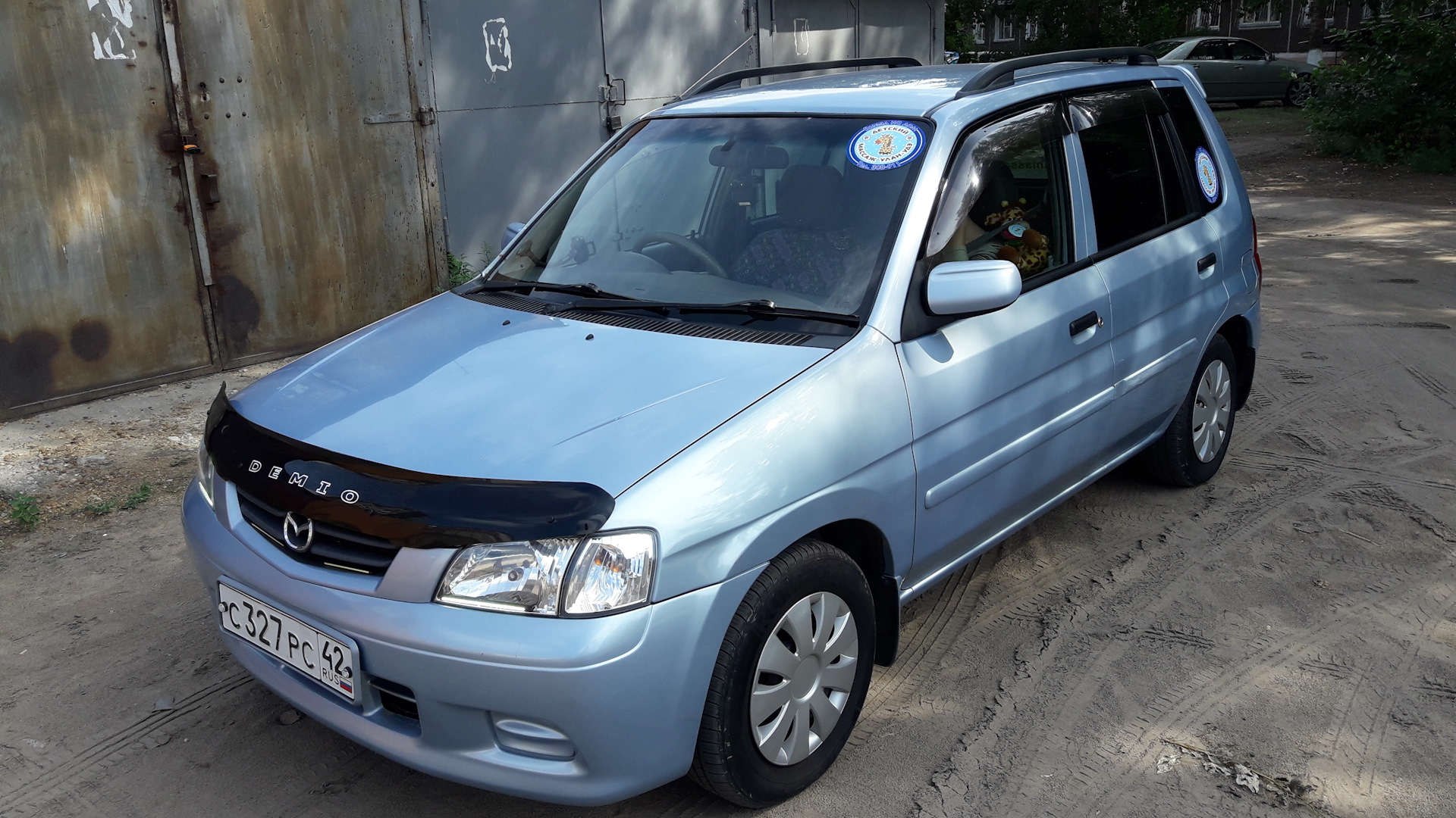 Mazda Demio (1G) 1.3 бензиновый 2000 | Голубая Помощница на DRIVE2