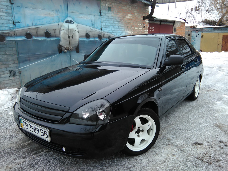 Lada Приора хэтчбек 1.6 бензиновый 2008 Чёрная Пневмо Бандитка на DRIVE2