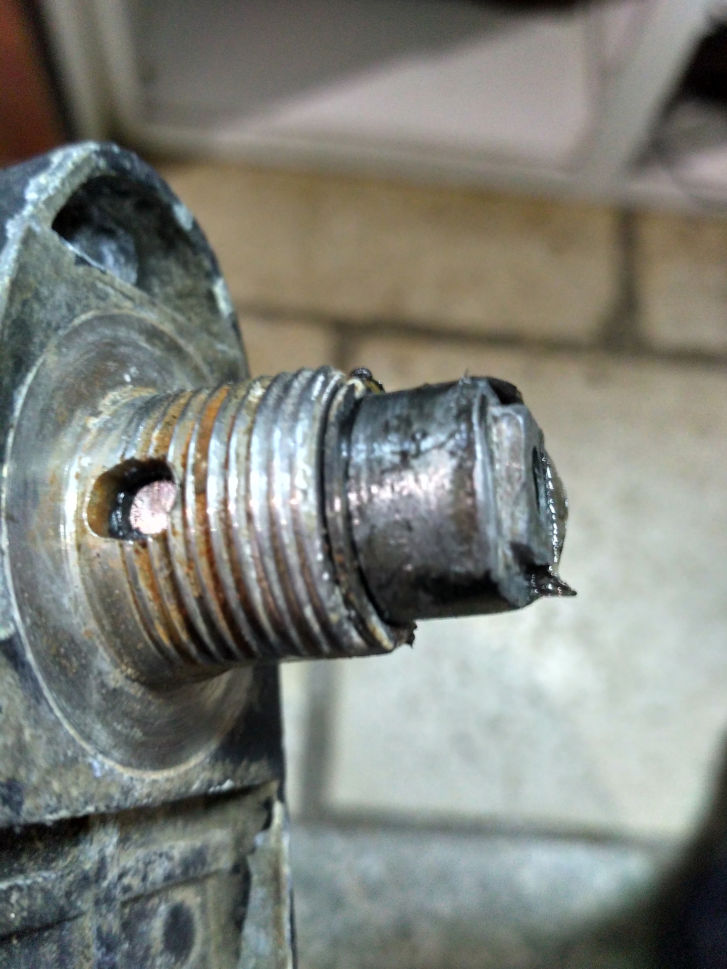 ручка кунга. решение — Mitsubishi L200 (4G), 2,5 л, 2007 года | своими ...