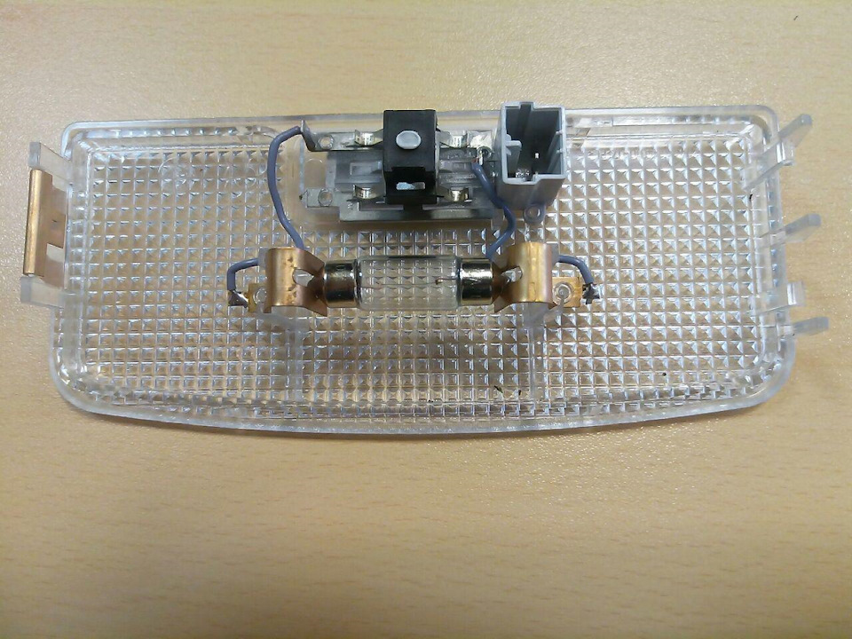 Питание регистратора от плафона — Lada Гранта, 1,6 л, 2016 года ...