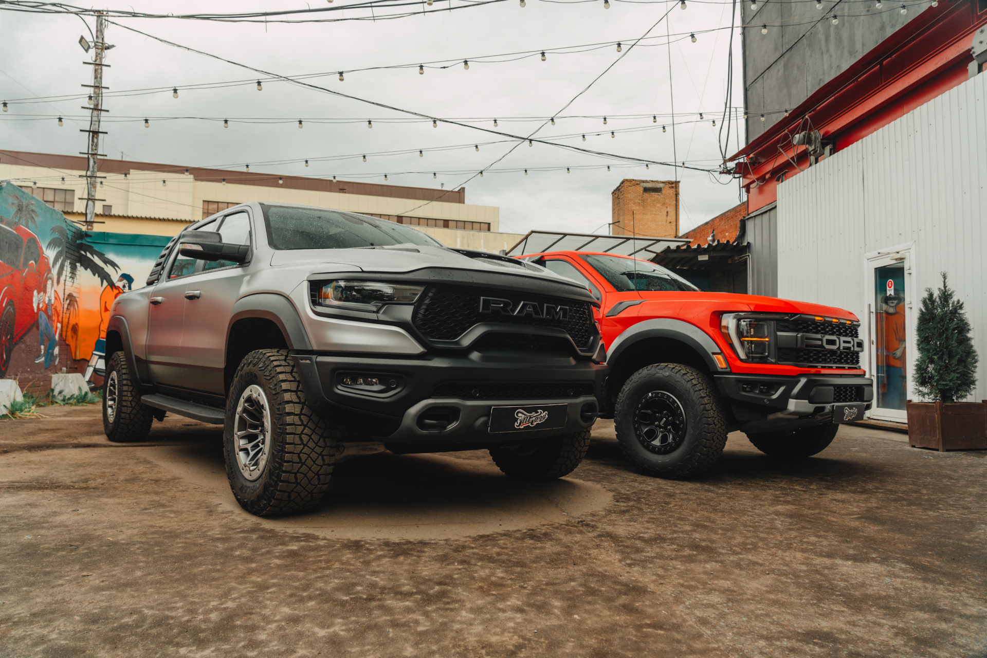 Ford f 150 Raptor Рё dodge Ram