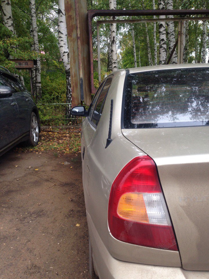 Антенна — Hyundai Accent (2G), 1,5 л, 2004 года | стайлинг | DRIVE2