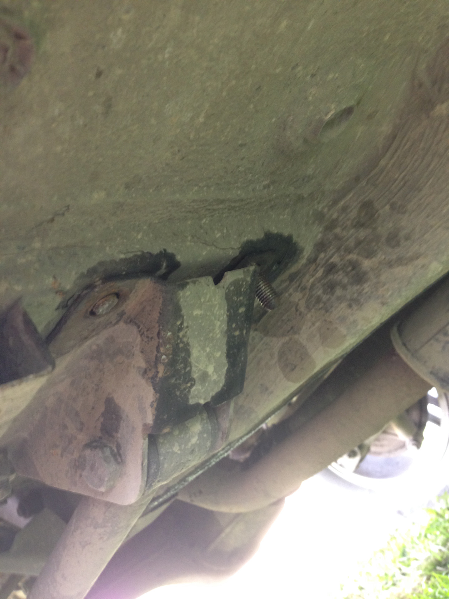 Пороги-трубы — Chevrolet Niva, 1,7 л, 2005 года | аксессуары | DRIVE2