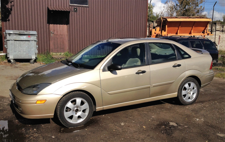 Фокус 1 американец. Ford Focus, 2002 седан 2.0. Форд фокус 1 2002 американец. Форд фокус 2002 года седан. Форд фокус 1 седан американец.