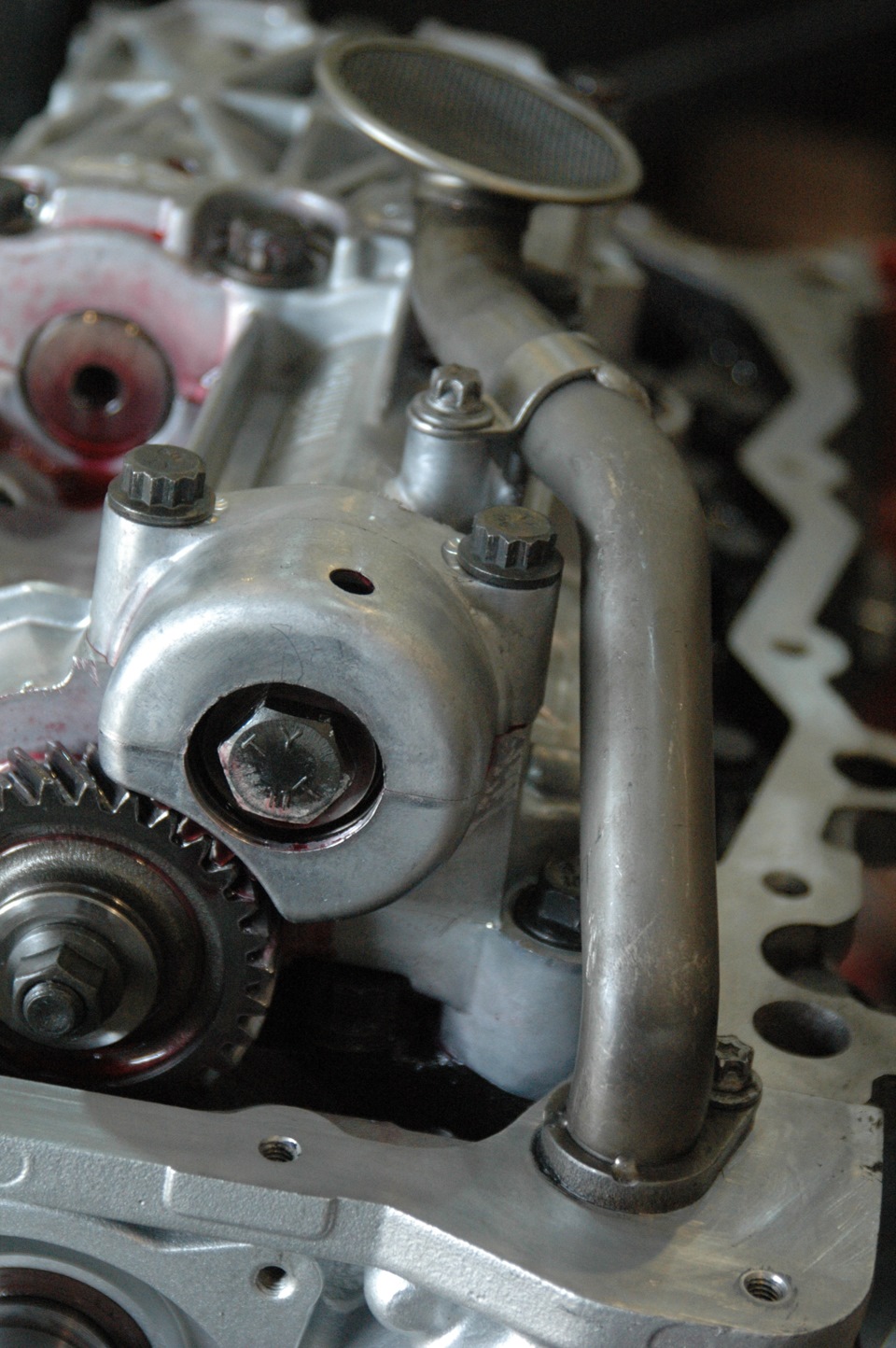 Маслозаборный патрубок. — Hyundai Santa Fe (2G)