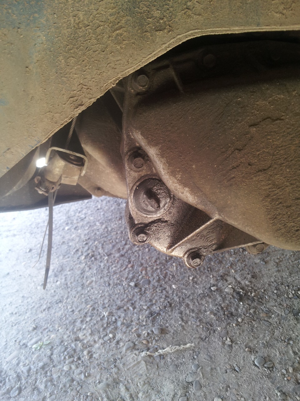 Масло в коробку — Dodge Caravan III, 2,5 л, 2000 года | своими руками ...
