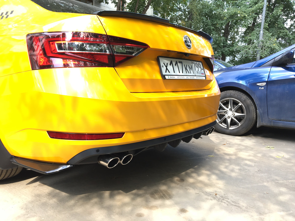 Акульи плавники ннада ? — Skoda Superb Mk3, 1,8 л, 2018 года | стайлинг ...