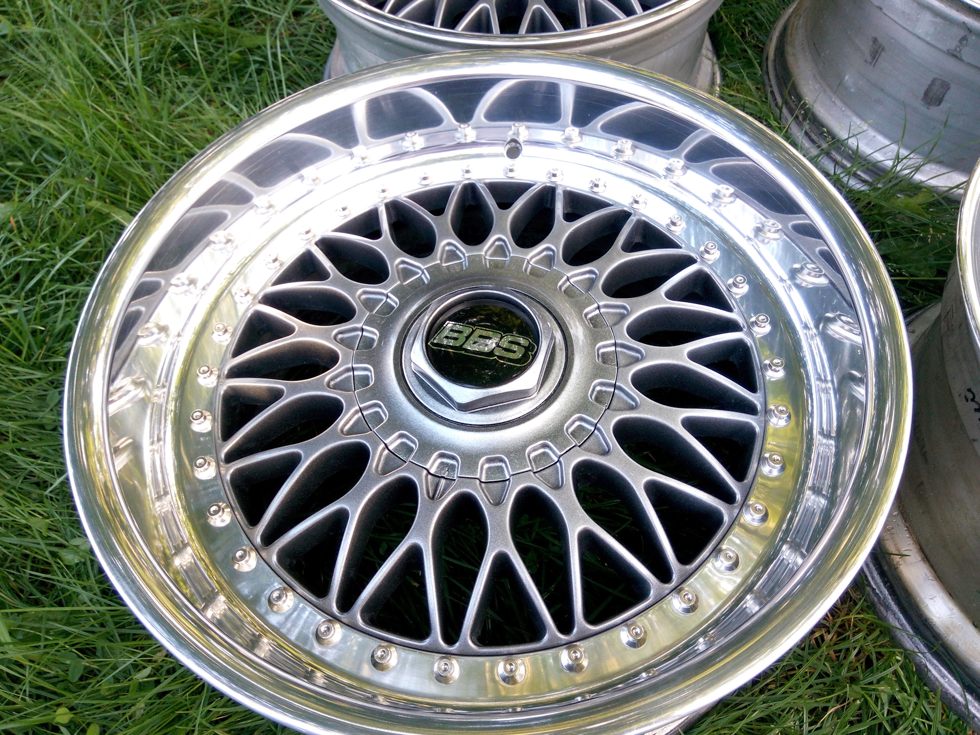 Bbs объявления. Диски BBS RS r17. BBS RC 090 реплика. BBS RS r17 5x112. BBS RS 090.