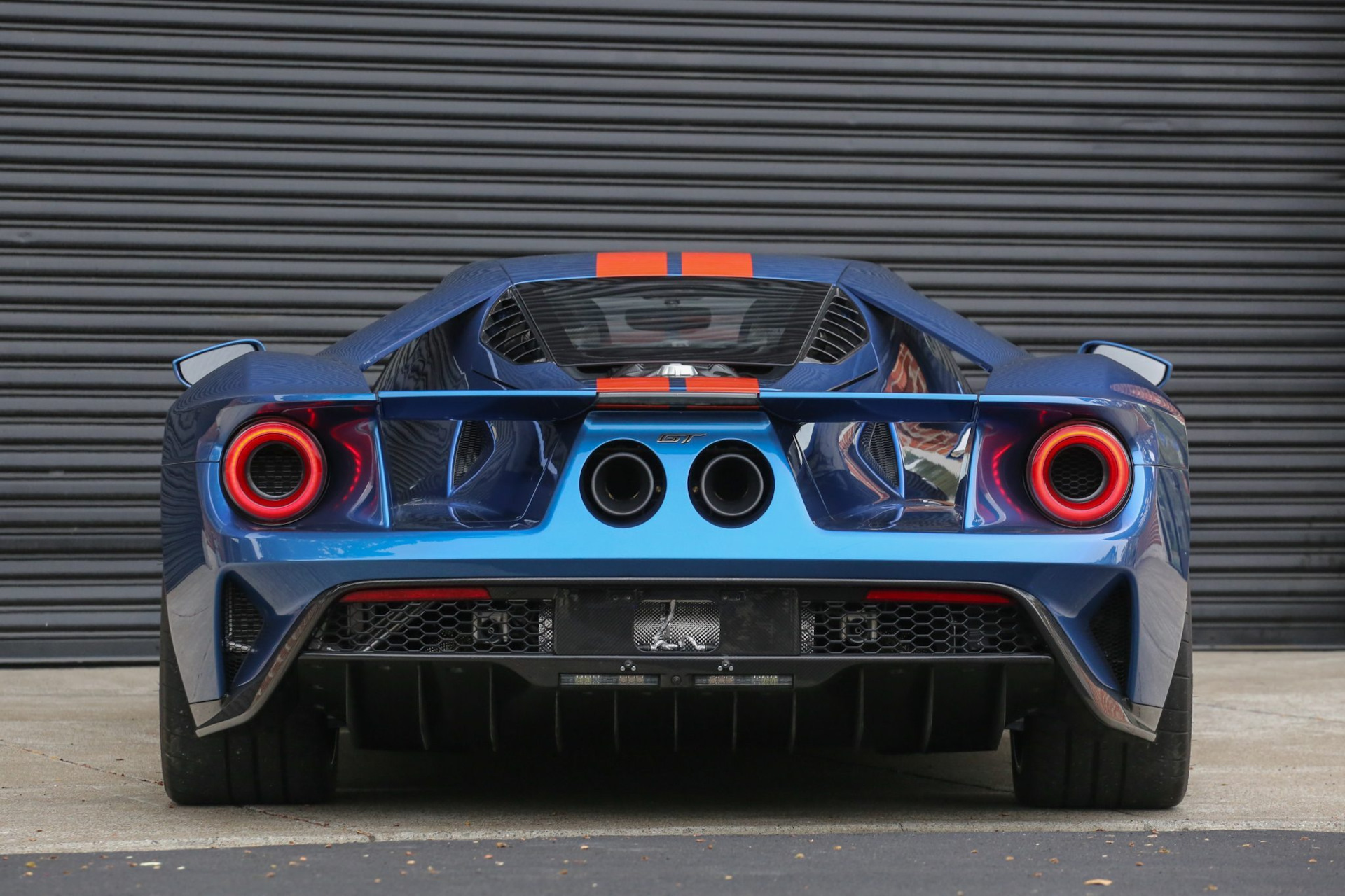 Ford gt 2018. Форд ГТ 2018. Ford gt 2017 г. Форд ГТ 2017 В России. Ford gt 2017 зад.