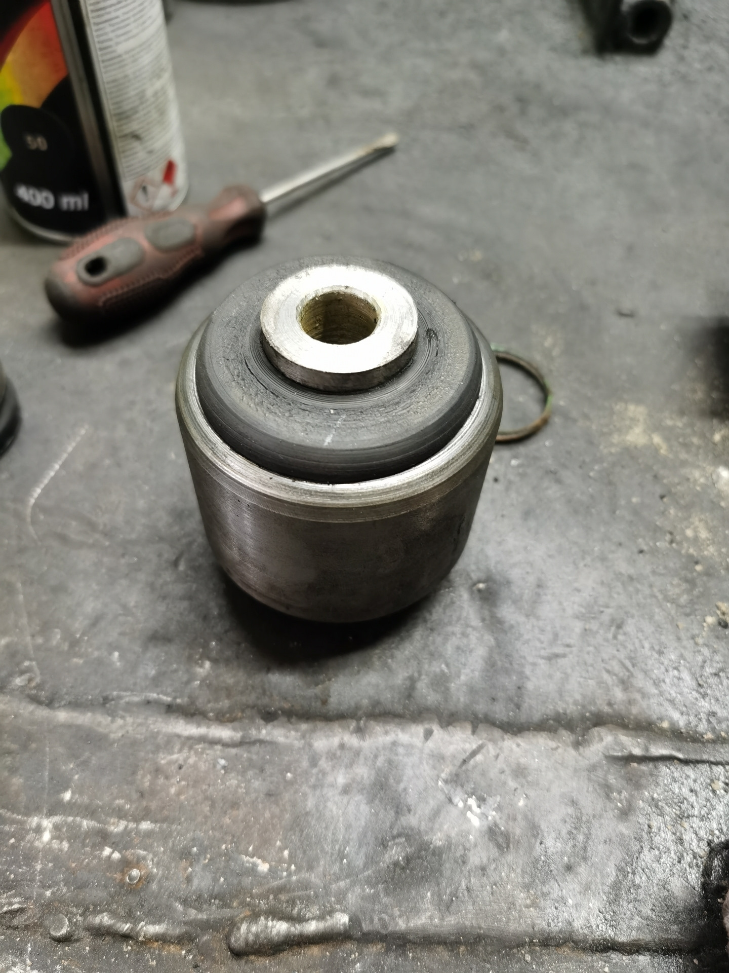 248 — передние сайлентблоки из каучука — Chrysler 300C (1G), 5,7 л ...