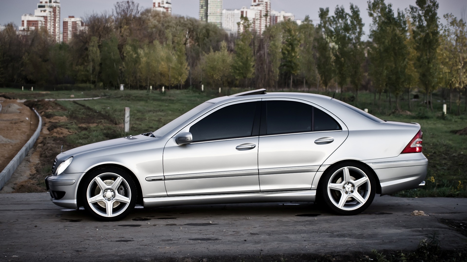 Mercedes c class 2007 с люком