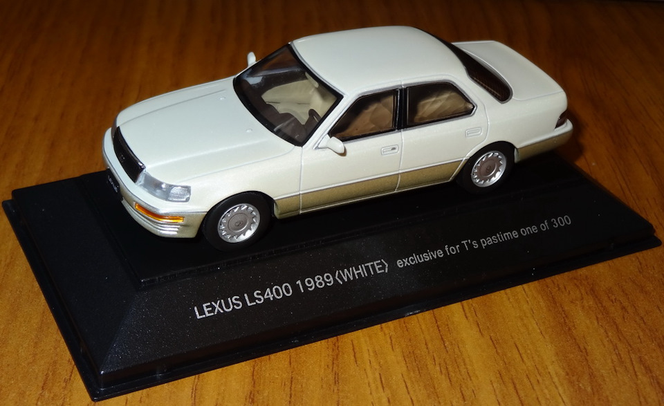 ミニカー LEXUS LS400 [1989] Unboxing and Review | 1989 Lexus LS 400 1:18 Scale Diecast