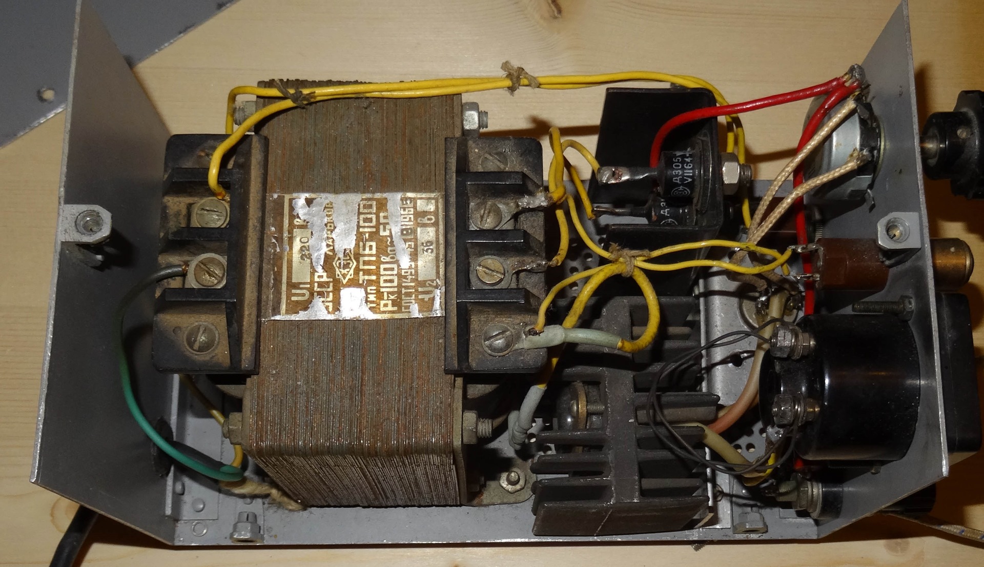 Замена трансформатора. Son1210d зарядка неисправности. Ремонт зарядного устройства св-40. Element 878 замена трансформатора.