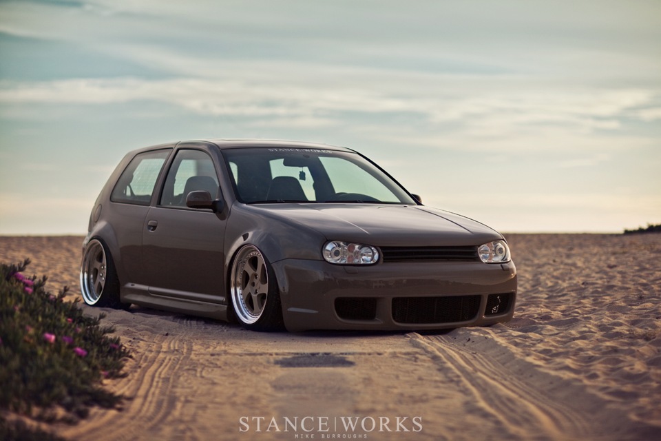 VW Golf 4 stance