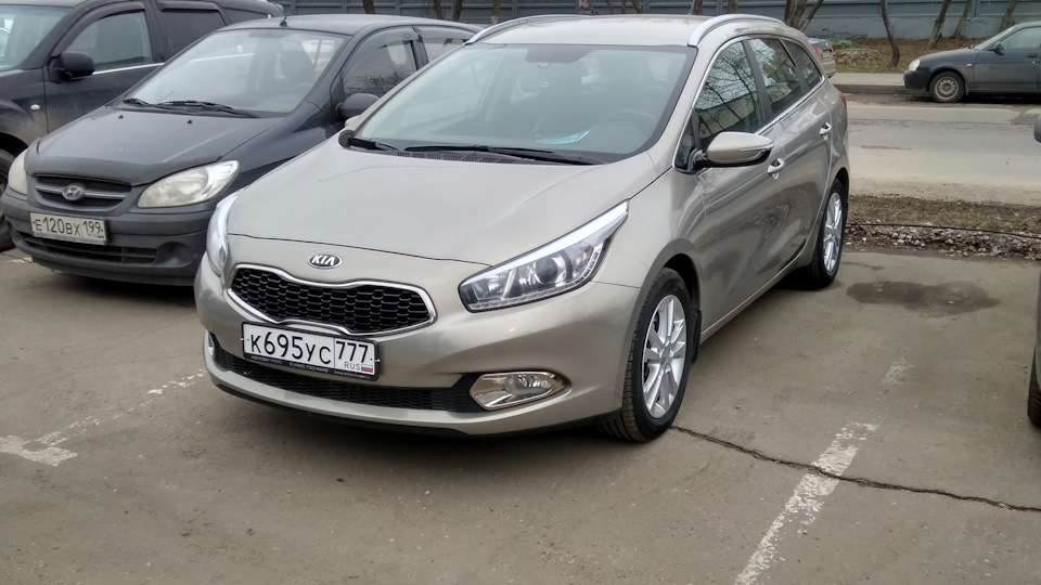 Kia Ceed JD 2013 Sirius Silver