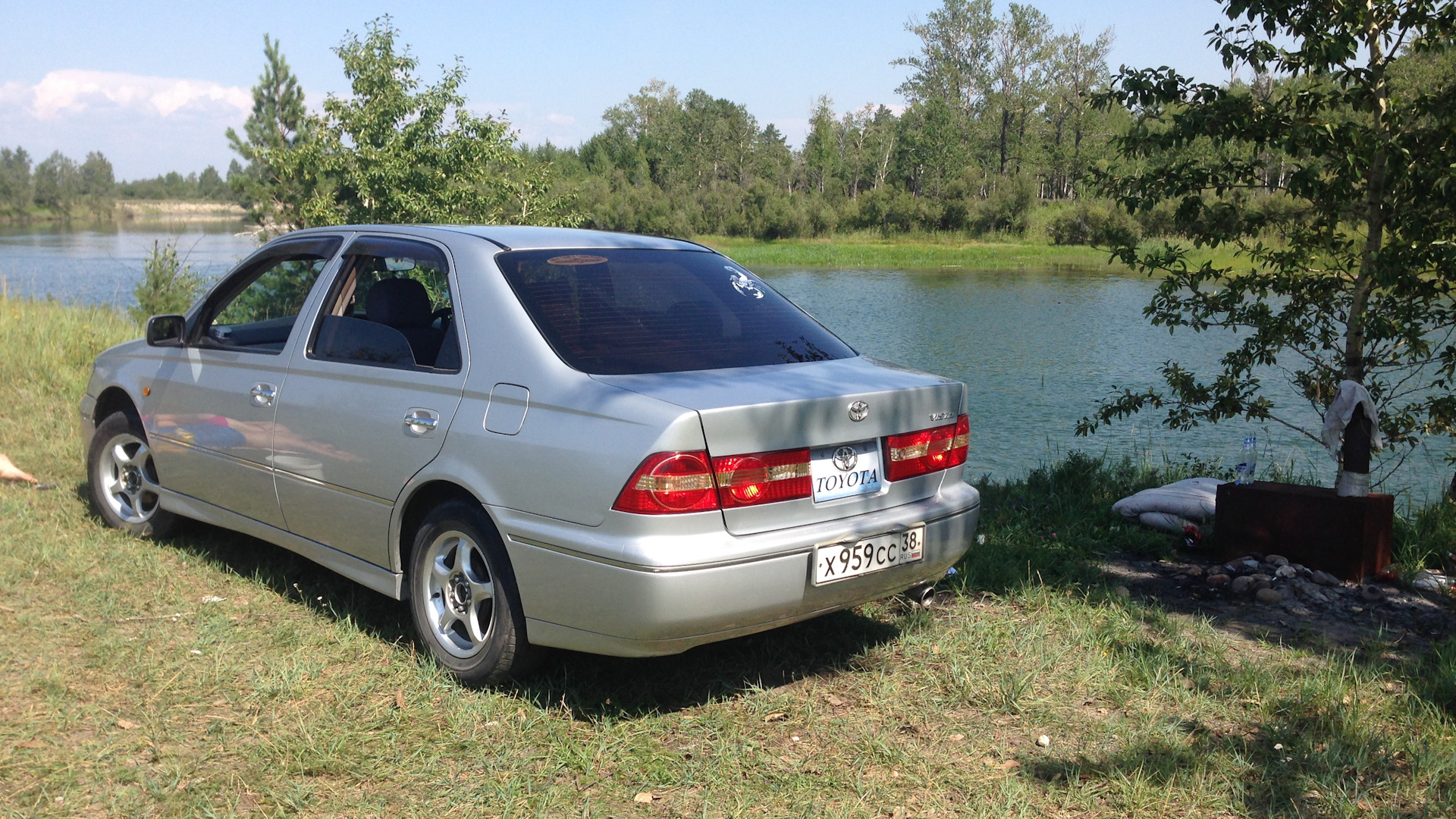 Toyota vista. Тойота Виста 2000. Тойота Виста 2000 года. Тойота Виста 2010. Тойота Виста 1.8.