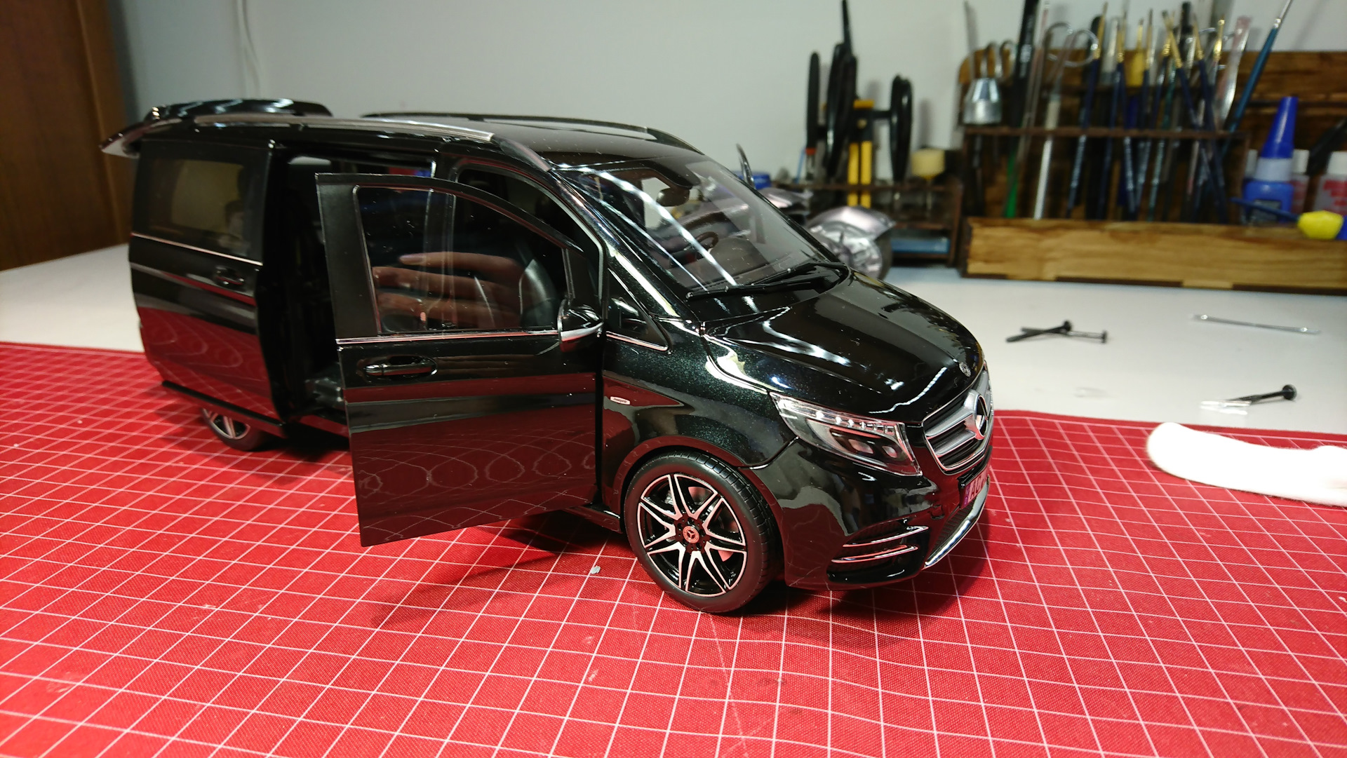 Mercedes-Benz V-class, Norev, 1/18 — Сообщество «Масштабные Модели» на  DRIVE2