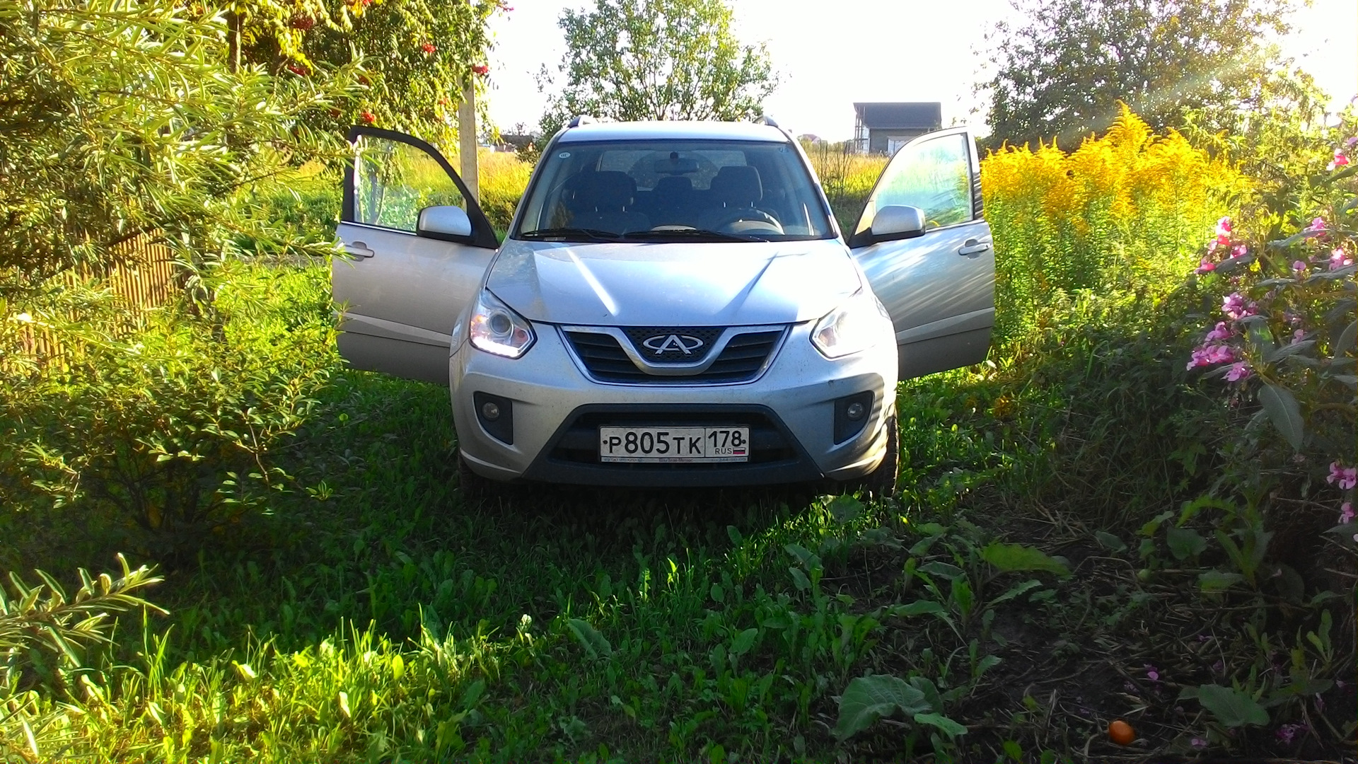 Chery t21-4499010. противотуманки чери тигго фл.