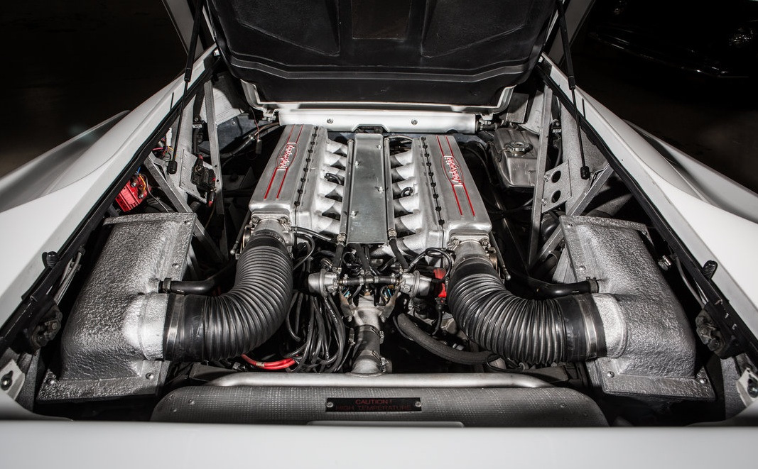 Diablo engine. Lamborghini diablo 2024. Diablo engine. Lamborghini diablo двигатель. Lamborghini diablo engine.