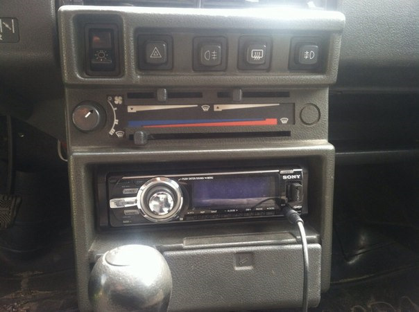поставил мафан sony cdx-gt747ui — Lada 21093, 1,5 л, 1999 года ...