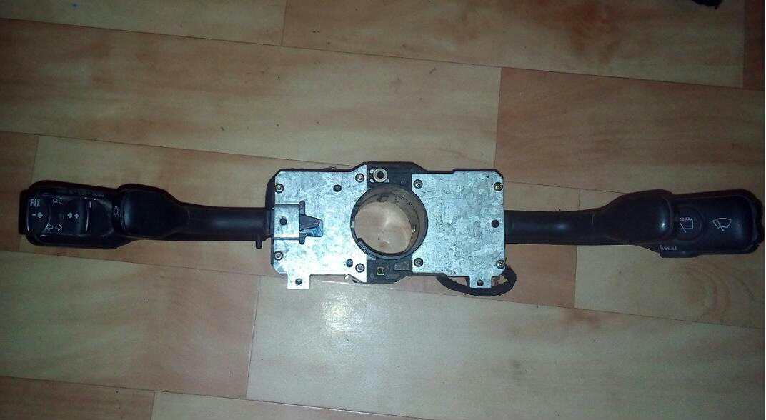 Подрулевой переключатель ауди 80 б4. Рулевой переключатель ауди 80 б3. Ауди 80 подрулевой переключатель. Подрулевой переключатель ауди 80 б3. Ауди 80 подрулевой переключатель.