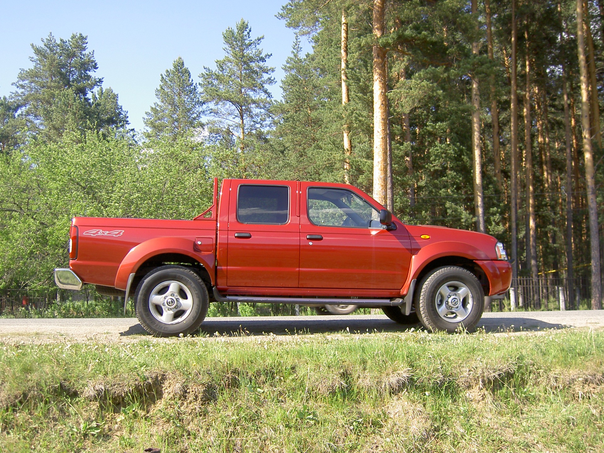 Нп 300. Nissan np300 drive2. Nissan np300 тюнинг. Np300 драйв 2. Ниссан НП 300 тюнинг.