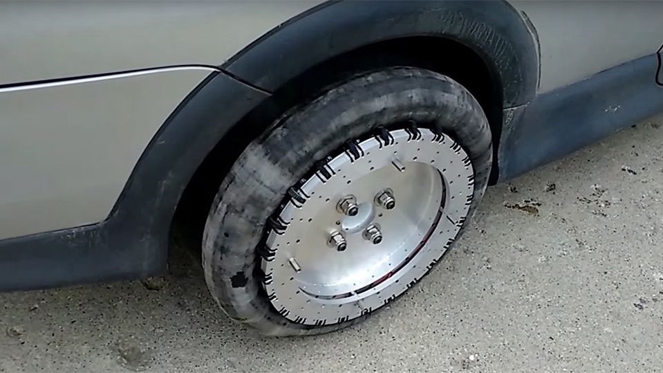 Британец создал «всенаправленные» автомобильные колеса. — DRIVE2