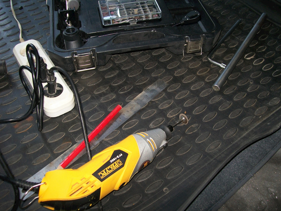 ынструмент. — Ford S-Max (1G)