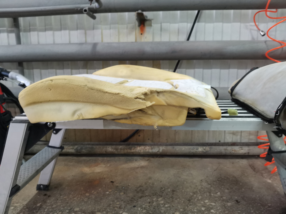 Химчистка салона, плюс замена пороллона+подогрева, на водительском ...