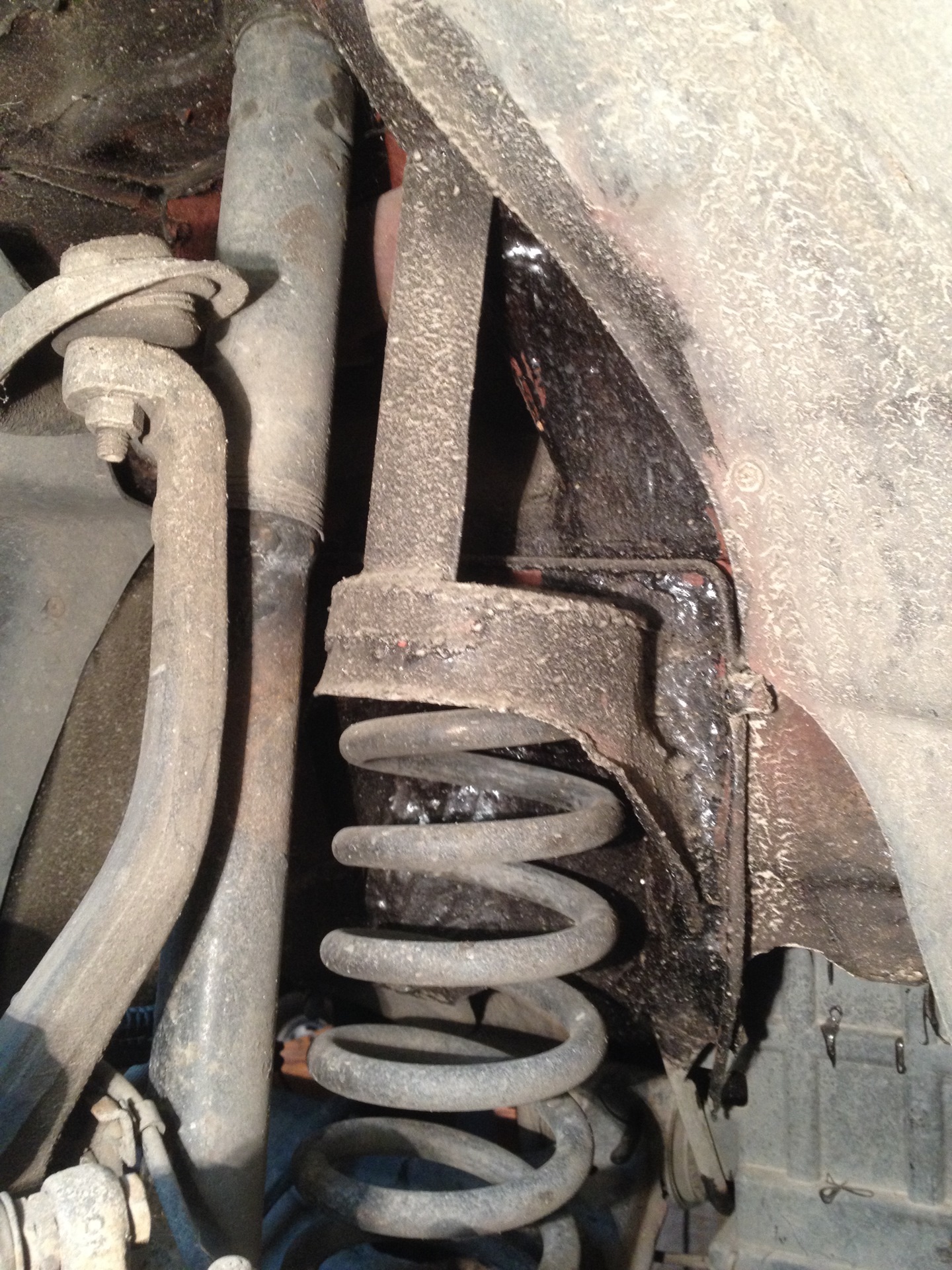 Укрепил передние чашки под пружины — Mercedes-Benz C-Class (W202), 1,8 ...