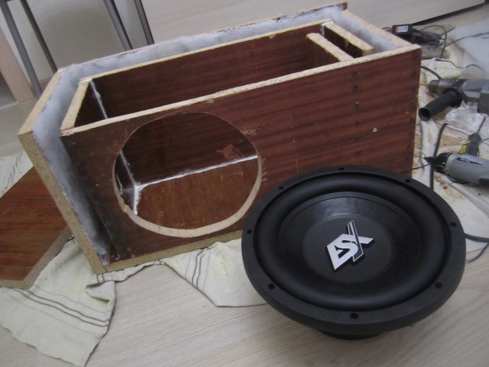 [ Музыка в приору седан: part XI — короб с ФИ для ESX 1040 своими ...