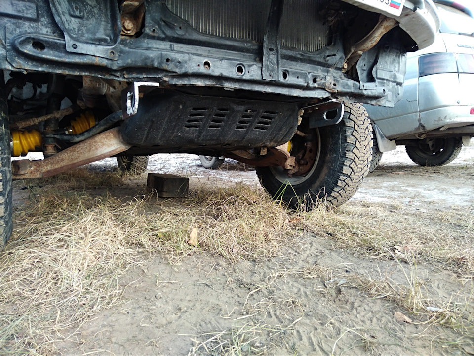 Петли — Mazda B-Series VII, 2,5 л, 2006 года | аксессуары | DRIVE2