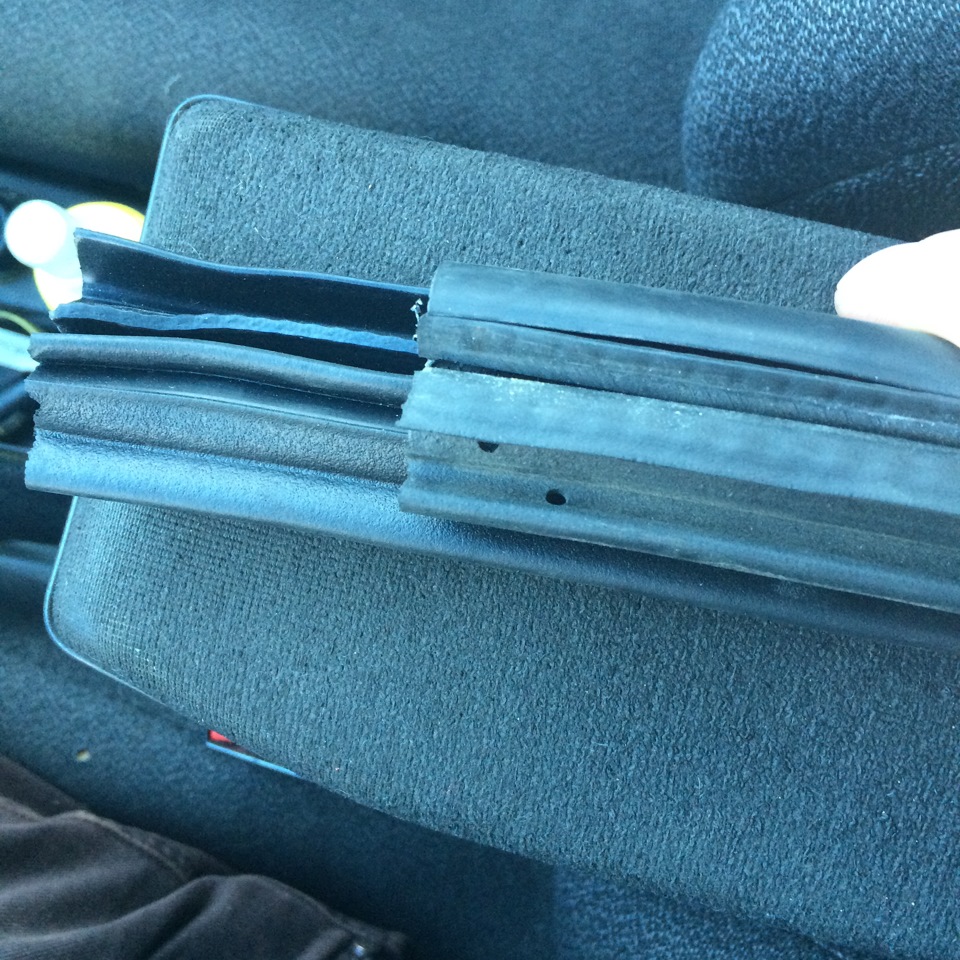 Часть 1 Уплотнители дверей "Балаково" — Lada Приора седан, 1,6 л, 2011 ...