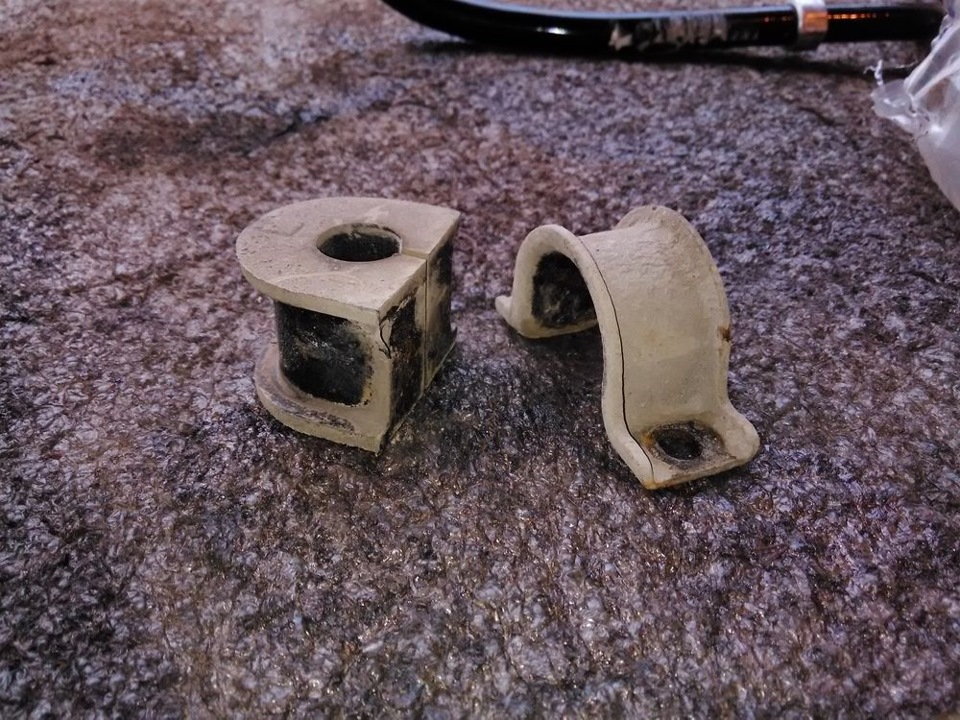 Как заменить задний стабилизатор поперечной устойчивости. — KIA Sorento ...